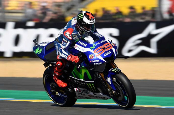 hadiah manis bagi Yamaha di penghujung seri dari Lorenzo