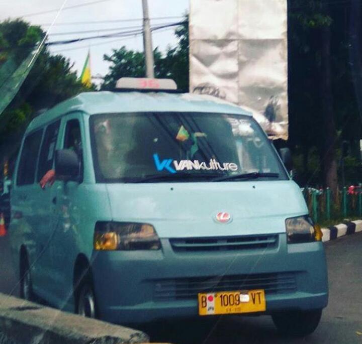 lexus jadi angkot