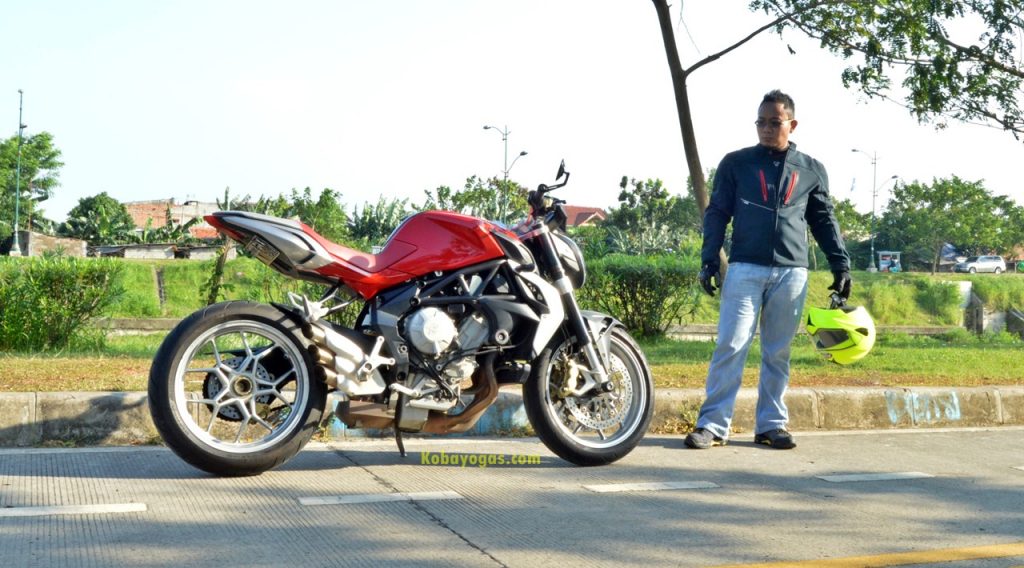 MV Agusta Brutale 675