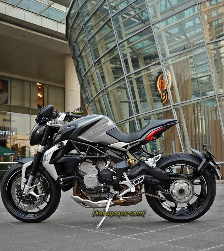 MV Agusta Dragster 800
