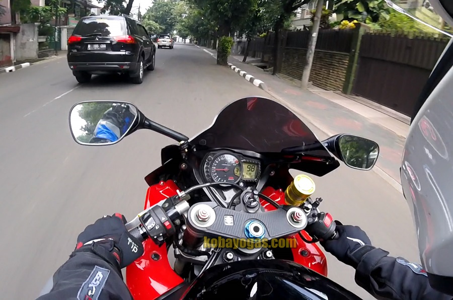 test ride Suzuki GSX-R1000 K5