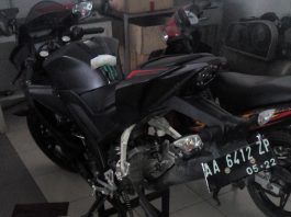 Arm Yamaha R15 VVA Patah Dihajar Honda HRV, Rider Selamat