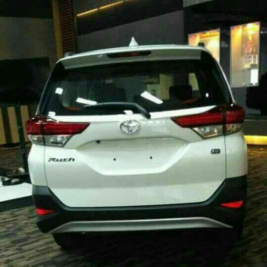 foto all new toyota rush 2018 belakang