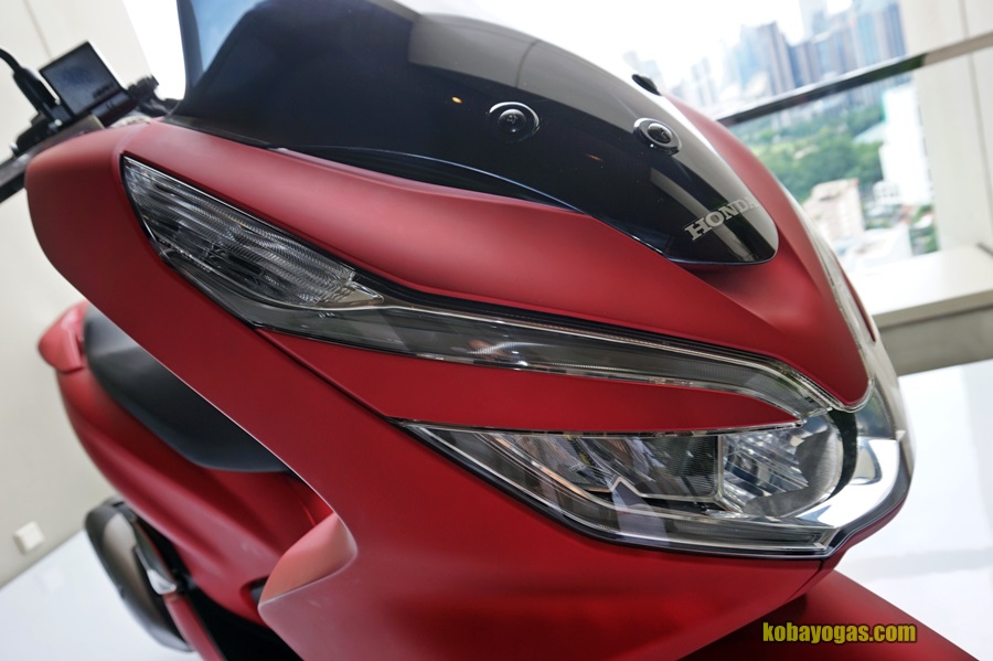 Honda PCX 2018 warna merah matte