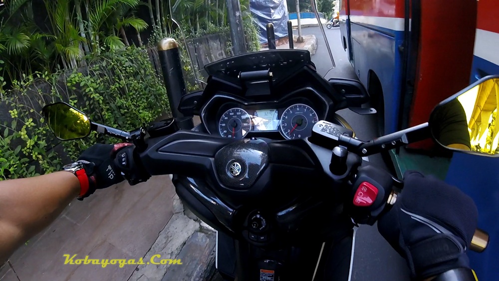 test ride xmax 250