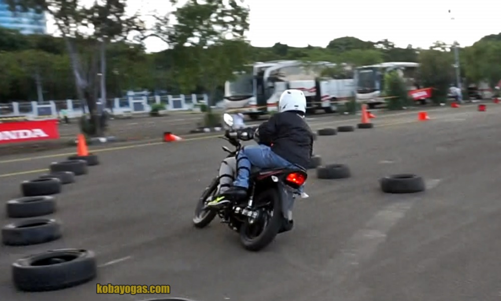 TEST RIDE CB150 VERZA BONCENGAN KOBAYOGAS