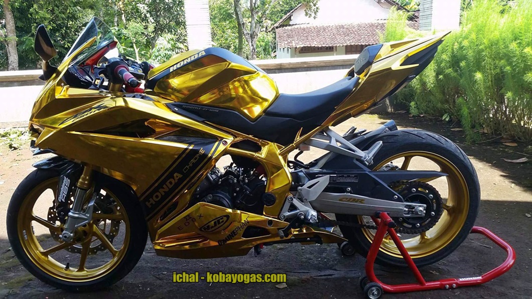 modifikasi CBR250RR warna emas dari Blitar