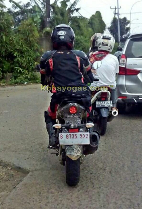 Spy SHot Suzuki Bandit 150 2018