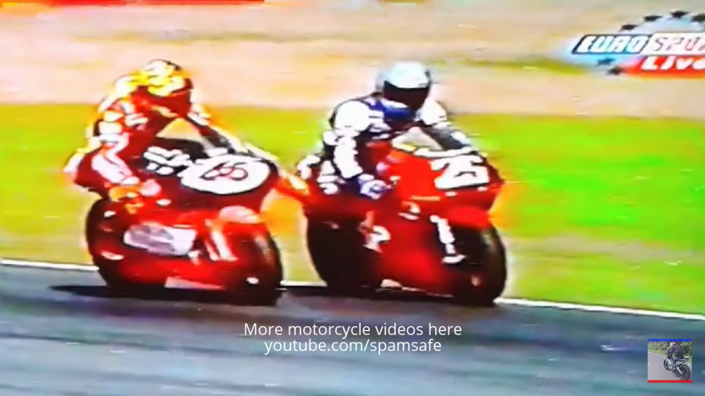 rossi menendang pembalap jepang di kelas 250