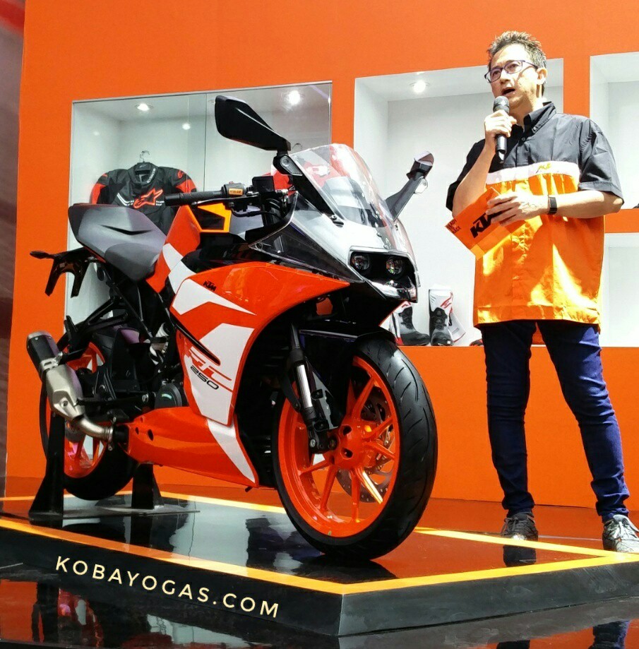 KTM RC250 SE Side Muffler 2