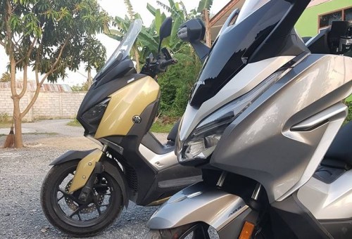 Honda Forza 300 vs Yamaha XMax 300