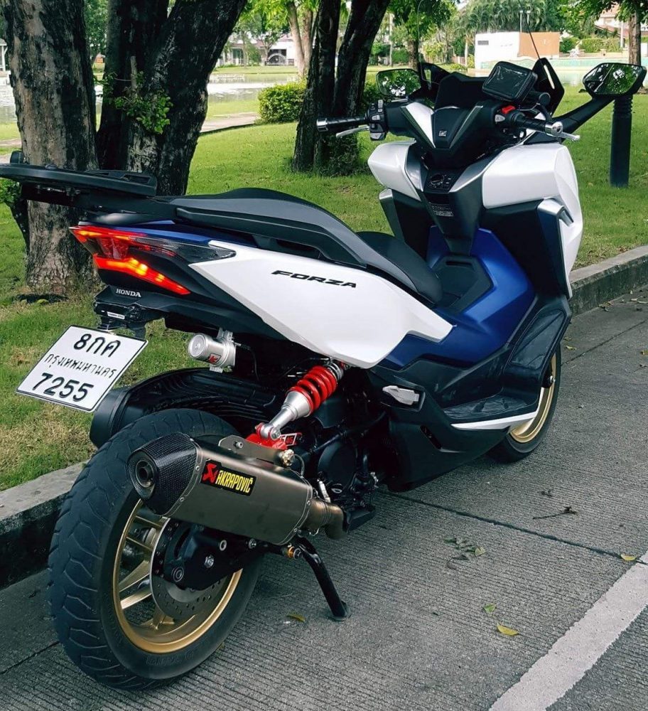 Modifikasi Honda Forza monoshcok