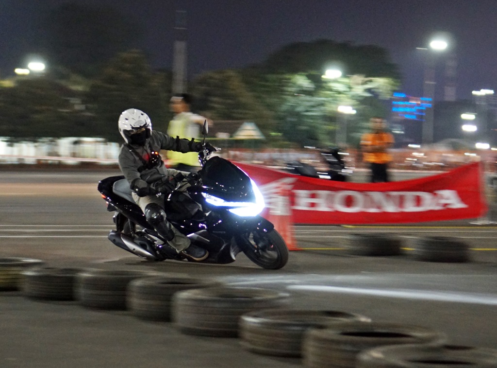 All New Honda PCX Hybrid 1