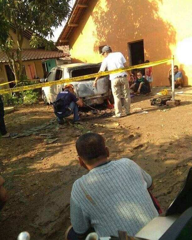 mobil baru terbakar di pekalongan