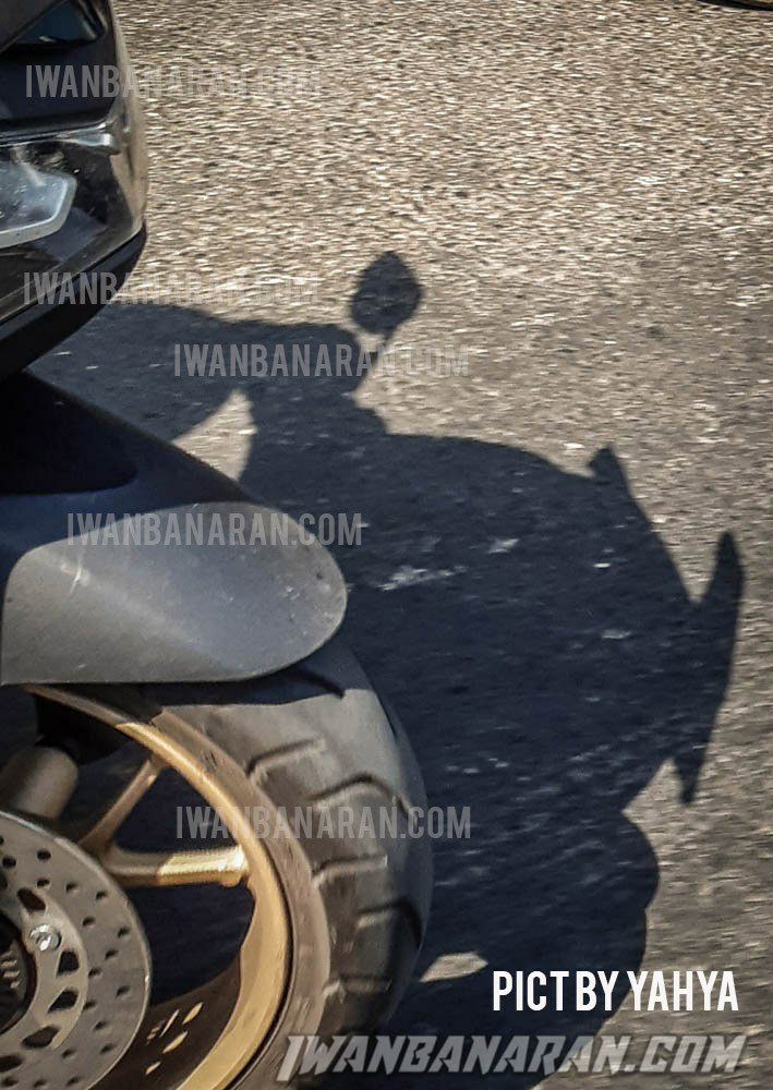 Yamaha NMax facelift 2019 headlamp