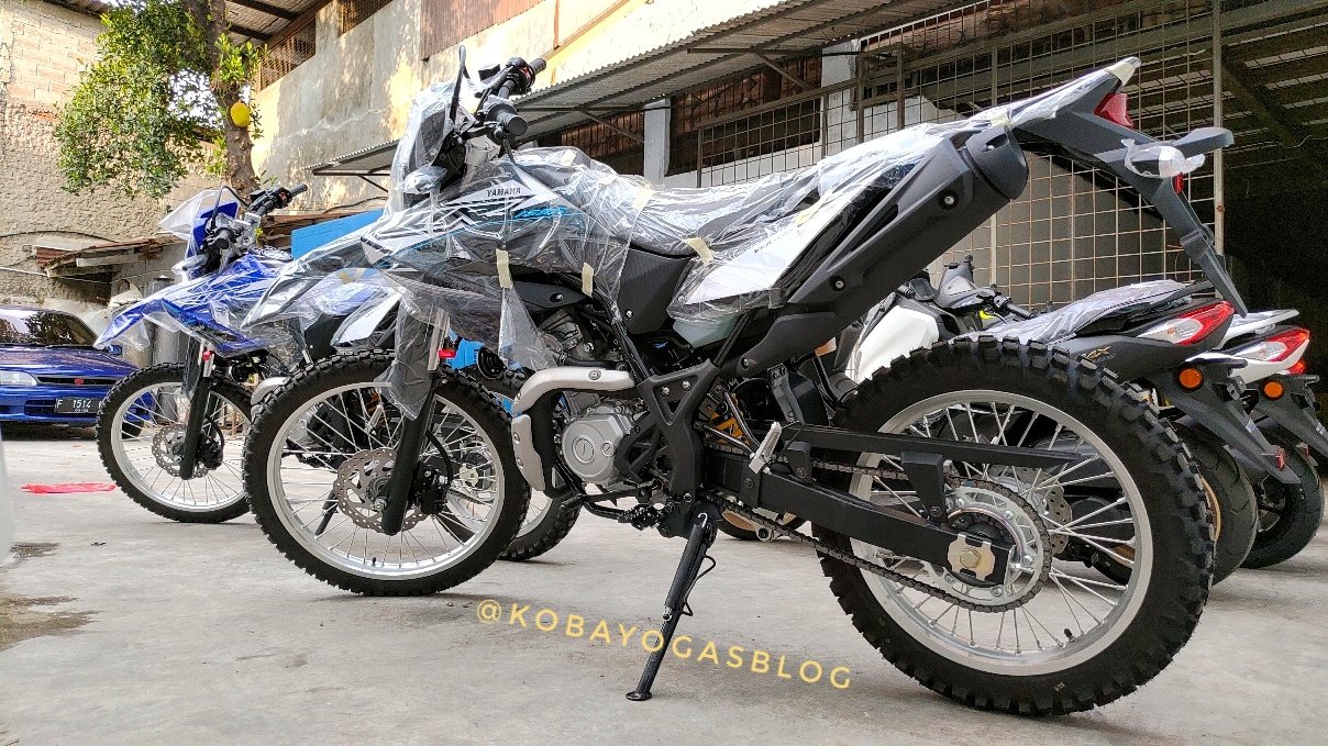 WR155 hitam