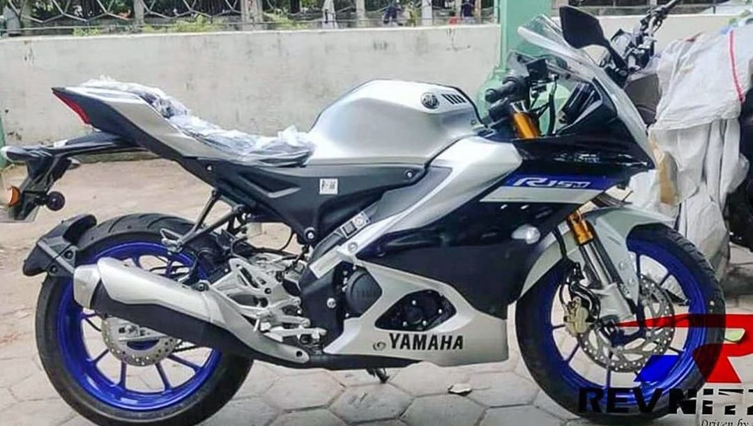Yamaha R15M 2021