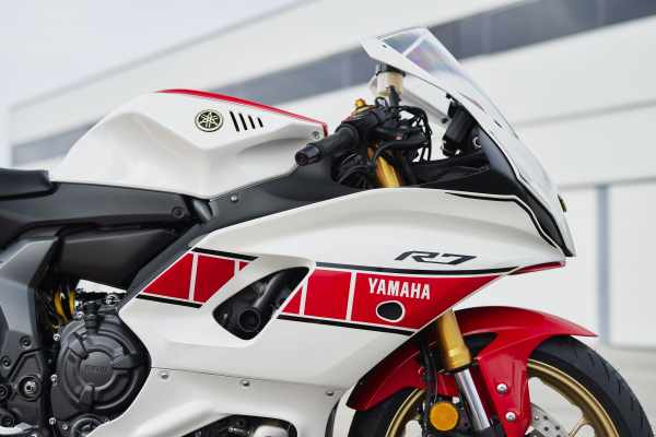 review yamaha r7 2022