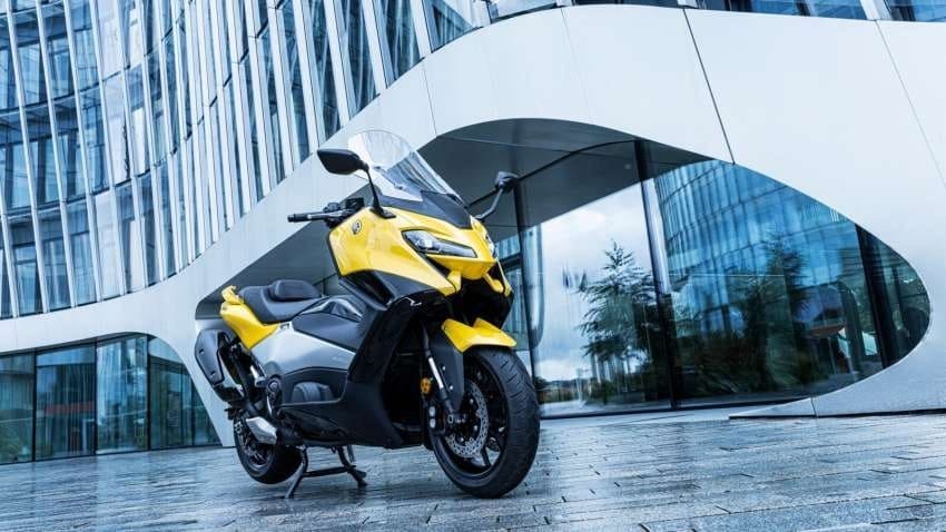 Yamaha T-Max 2022