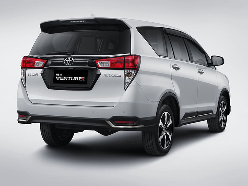 Toyota New Venturer