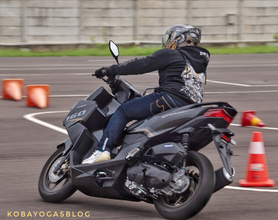 Test Ride Vario 160 2022
