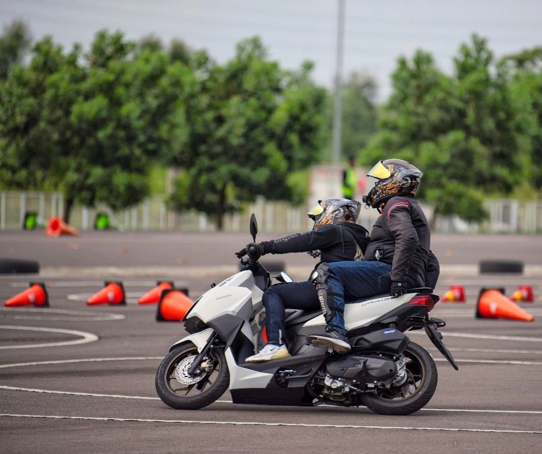 test ride Vario 160 boncengan