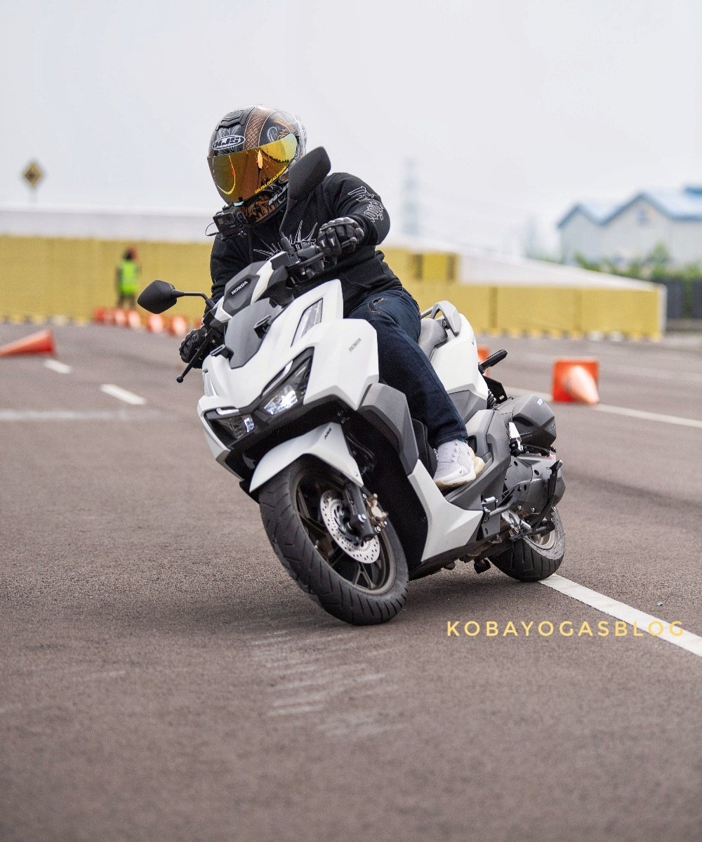 Test Ride Vario 160 2022