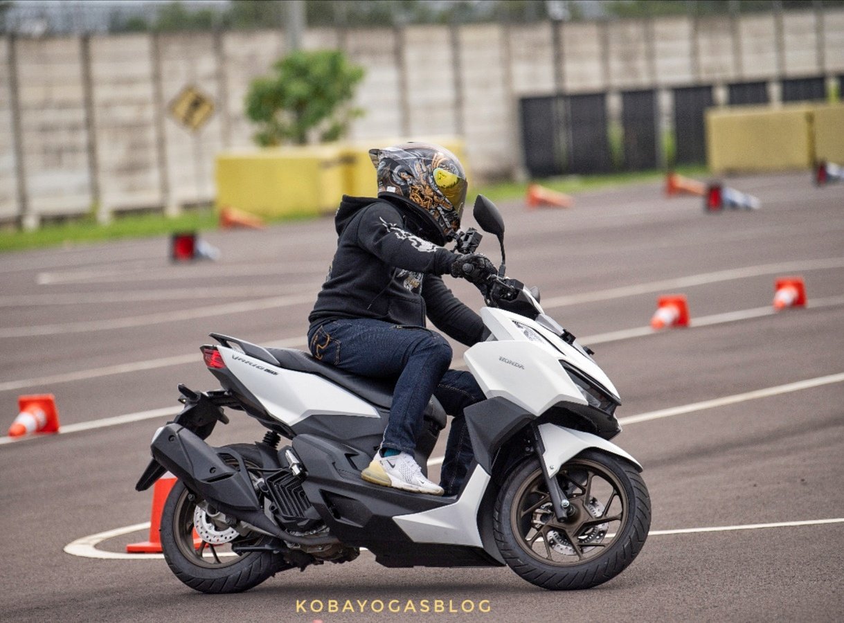 Test Ride Vario 160 2022