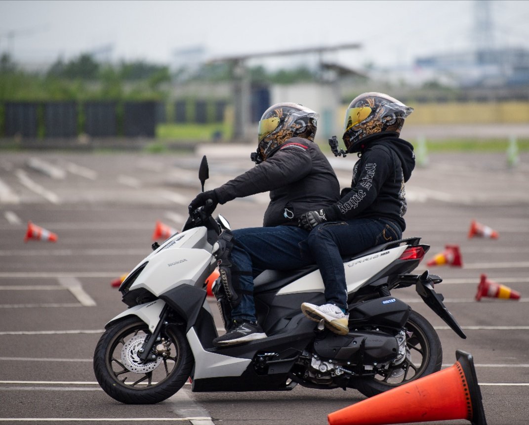 Vario 160 Boncengan