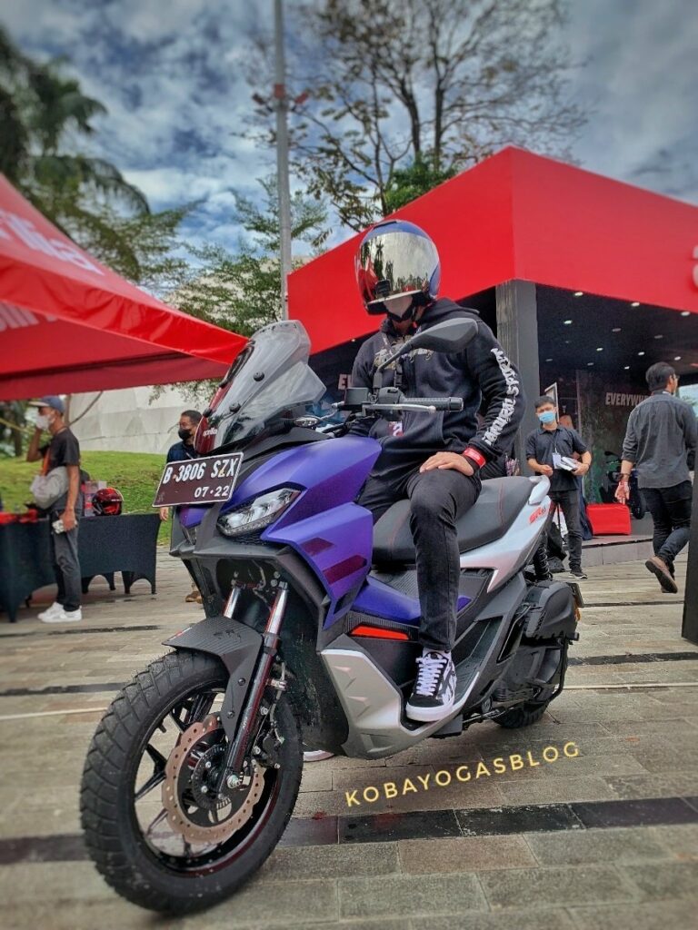 harga Aprilia SR GT200
