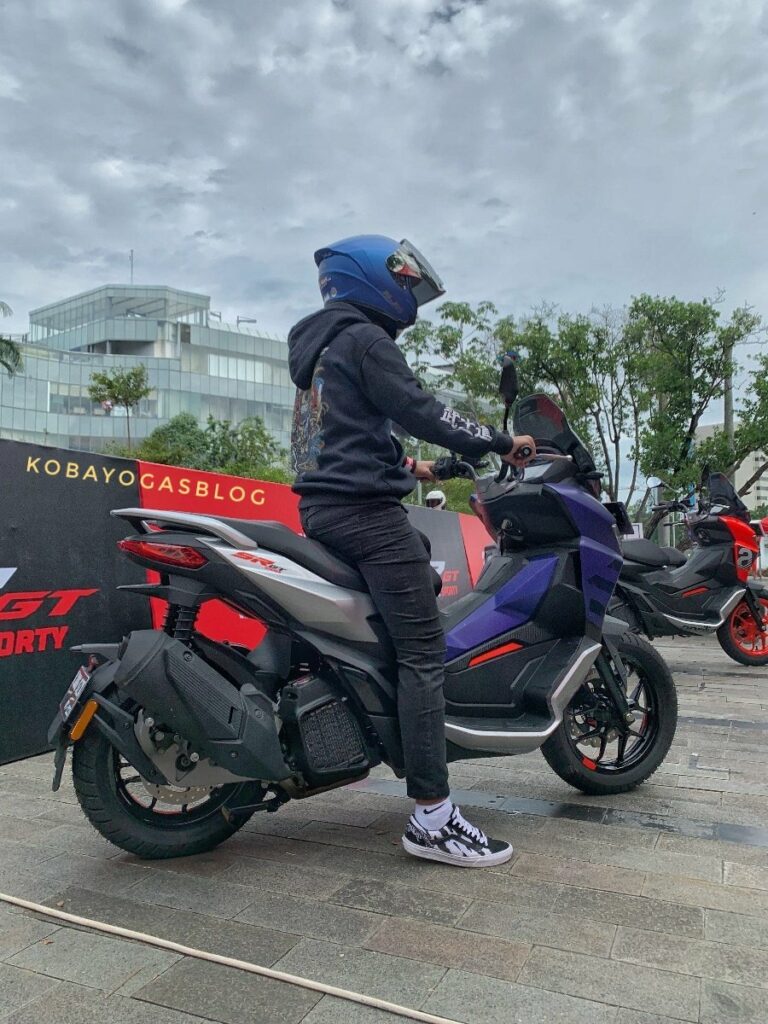 test ride Aprilia SR GT 200