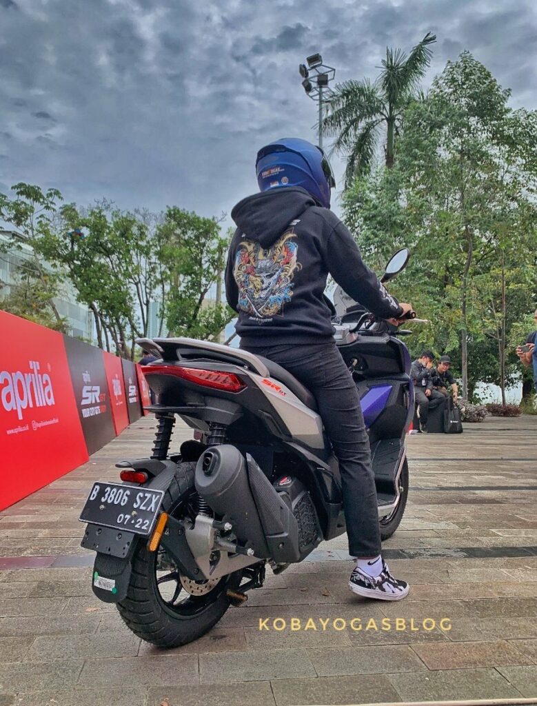 test ride Aprilia SR GT 200