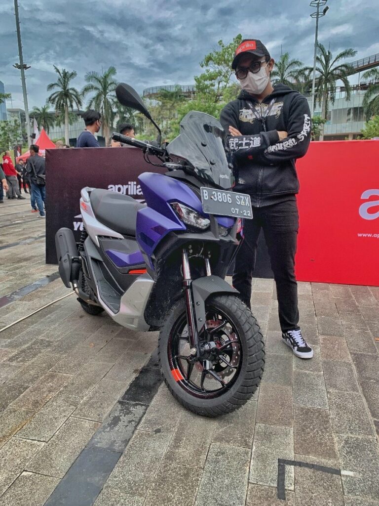 test ride Aprilia SR GT 200