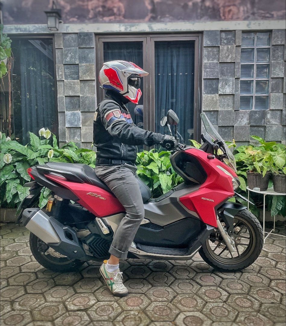 Honda ADV 160 Pakai Pertalite