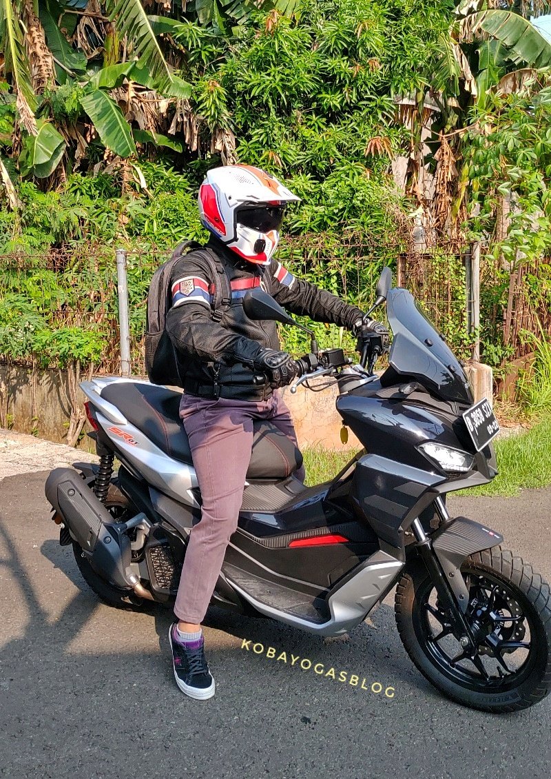 review Aprilia SR GT200