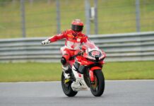Cetak Sejarah, Tunjukkan Taring, Andi Gilang Juara Umum SS600!!
