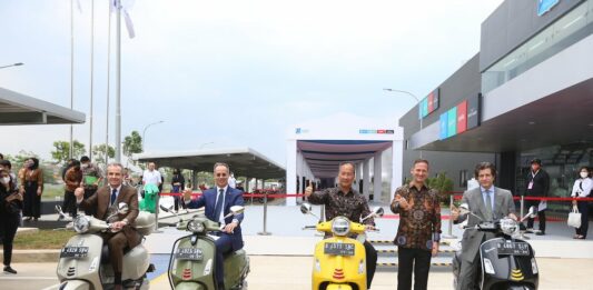 pabrik Piaggio Vespa Indonesia