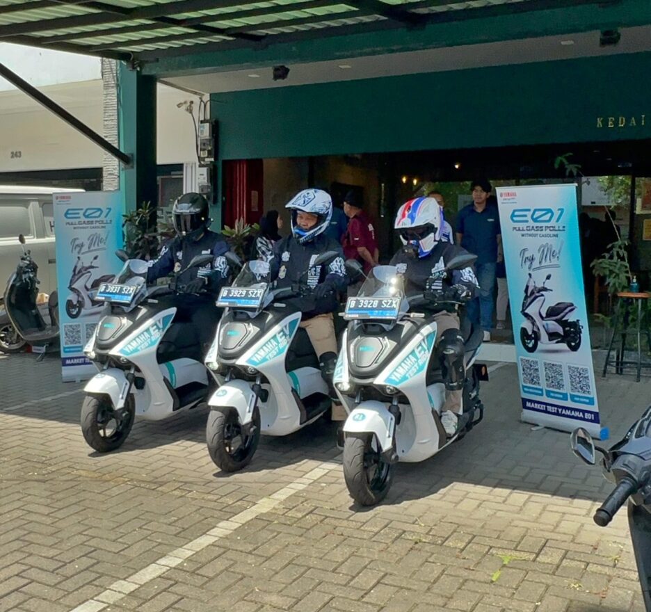 Test Ride Yamaha E01
