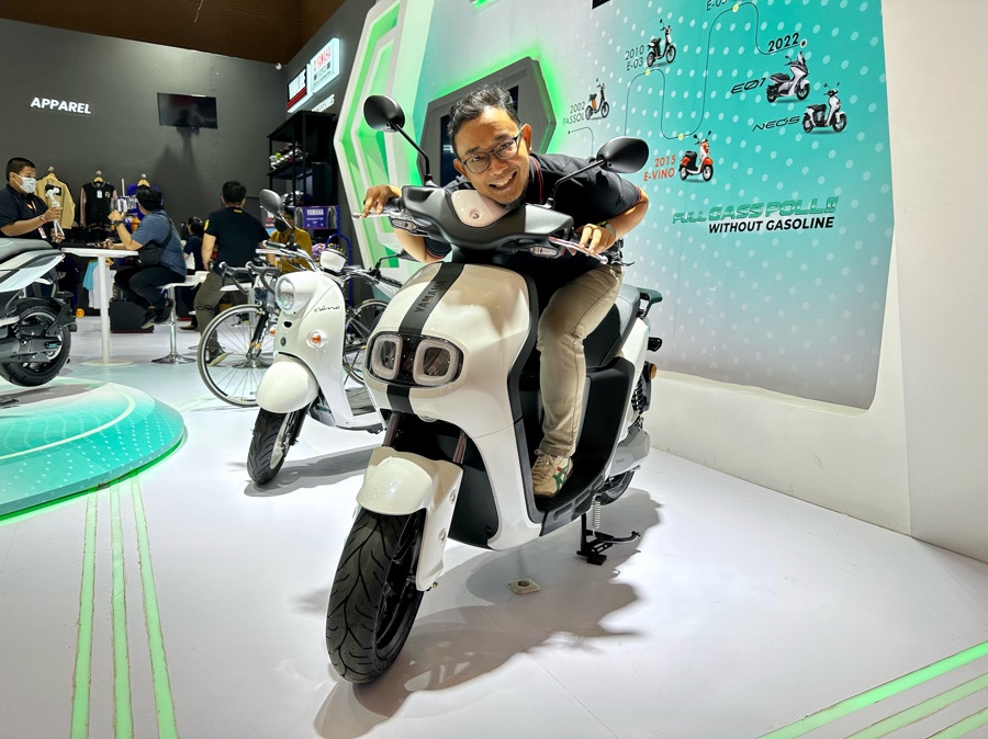 Yamaha NEOS EV
