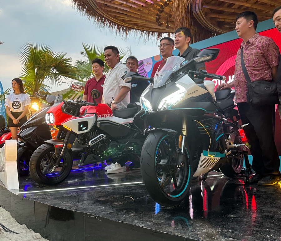 cfmoto papio 125 dan CFMoto 450SR
