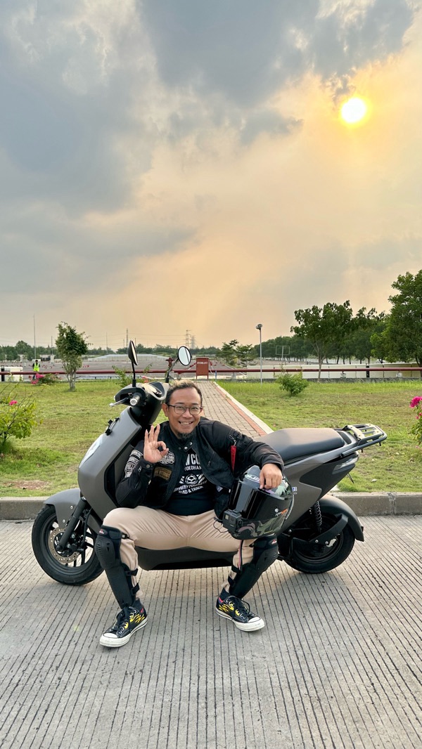 test ride honda EM1