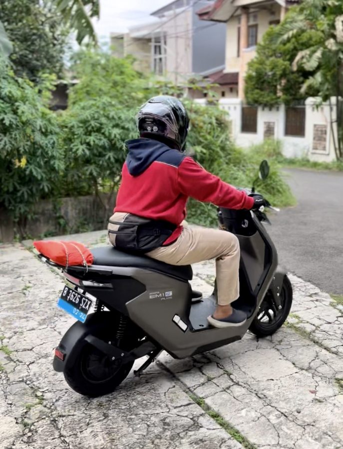Review Harian Honda EM1 e