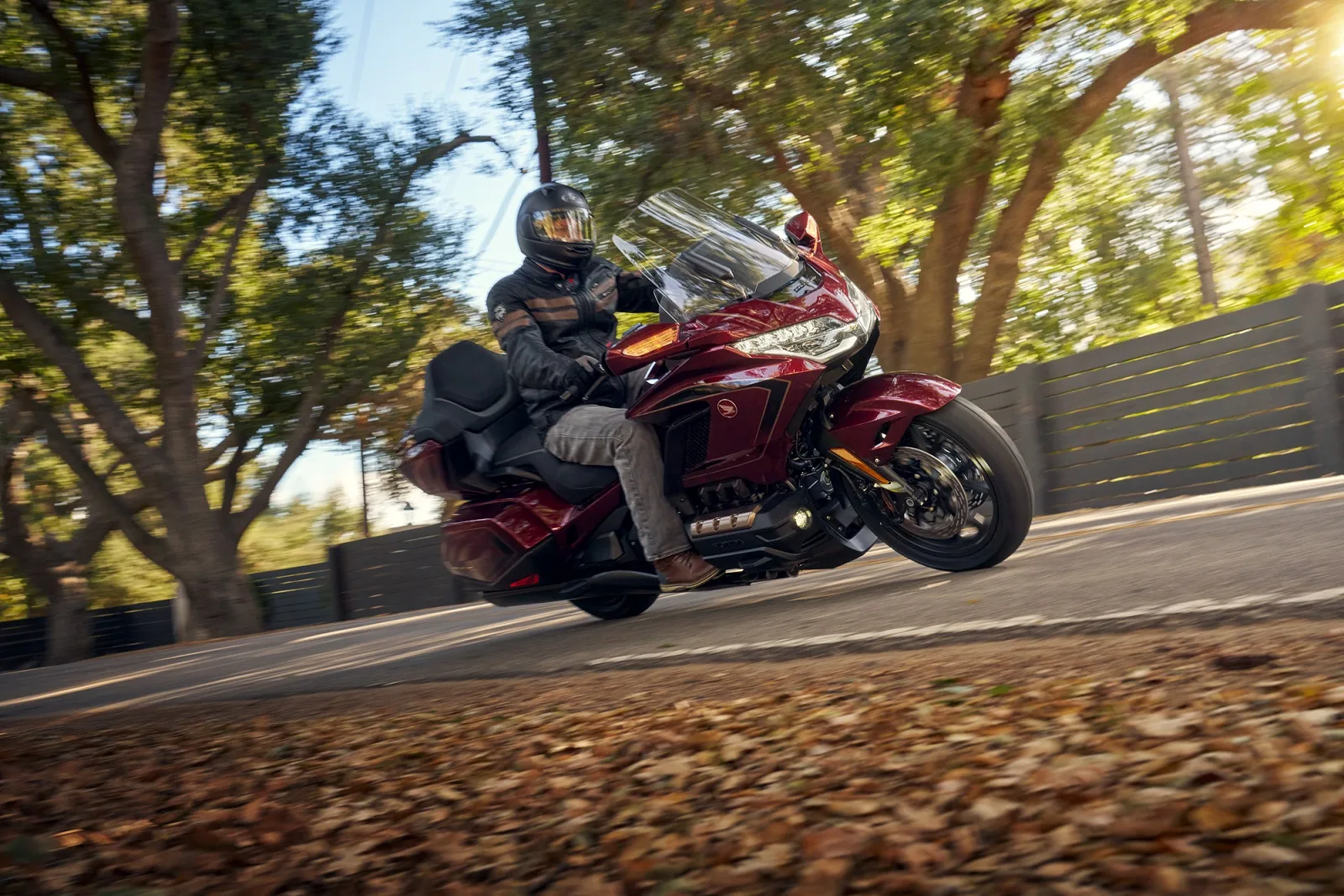 Harga Honda Gold Wing Terbaru Edisi 50 Tahun